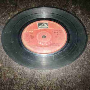 VINYL RECORDS (small) Hindi film :KABHI KABHIE , 45 RPM