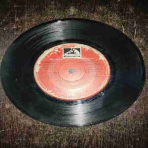 VINYL RECORDS (small) Hindi film : KUDRAT , 45 RPM , 1980