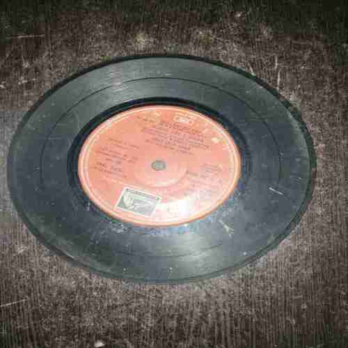Document 6_79 VINYL RECORDS (small) Hindi film : RAM BALRAM , 45 RPM , 1980