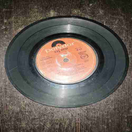 Document 6_92 VINYL RECORDS (small) Hindi film :DO SHATRU ,33.5 RPM, 1975