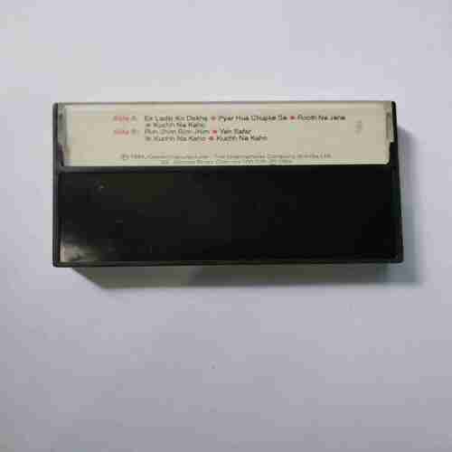 Document 14_118 AUDIO CASSETTES : VIR CHOPRA PRESENTS & A VIDHU VINOD CHOPRA FILM (1942 A LOVE STORY )