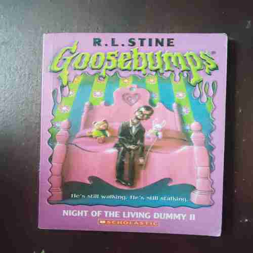 Document 3_82 Night Of The Living Dummy Goosebumps ( R . L . Stine )
