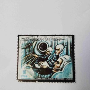 GUINEANAS 10PTAS POSTAGE , EQUIPAJE SOYUZ 11 - V- VOLKOV - G. DOBROVOLSKY - V. PATSAYEV 1972 STAMP