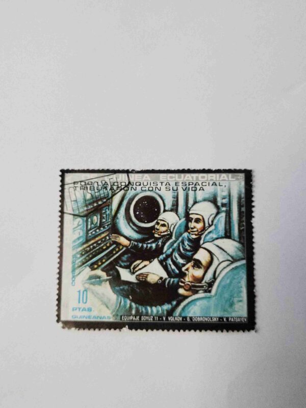 Document 5_5 GUINEANAS 10PTAS POSTAGE , EQUIPAJE SOYUZ 11 - V- VOLKOV - G. DOBROVOLSKY - V. PATSAYEV 1972 STAMP
