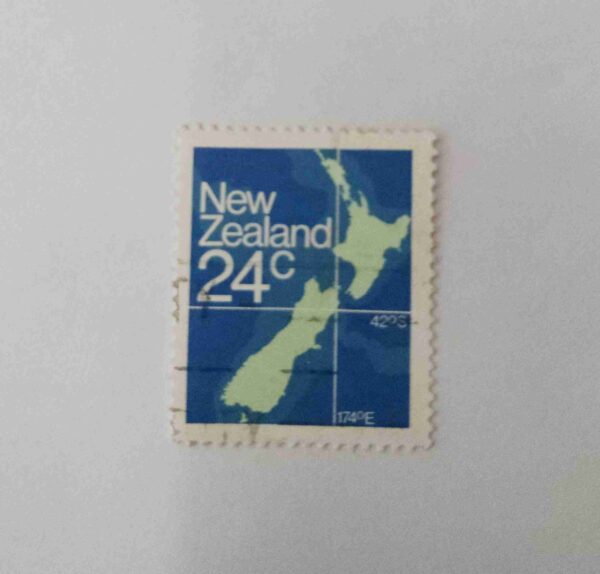 Document 6_17 NEW ZEALAND 24Cent POSTAGE , 1970