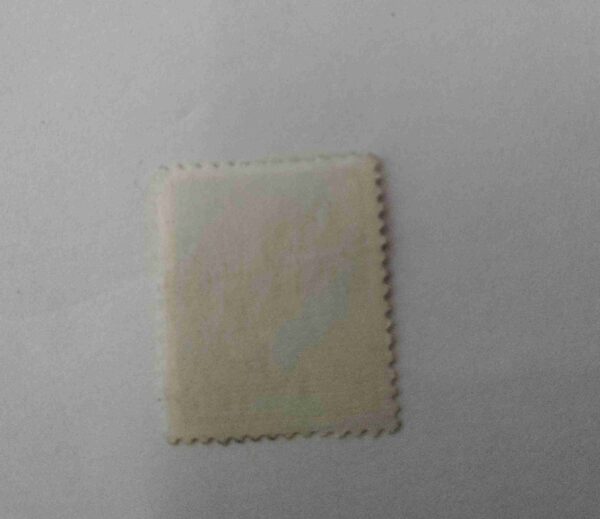 Document 6_50 NEW ZEALAND 2 12Cent POSTAGE , KOWHAI FLOWER 1960s STAMP