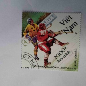 1992 VIETNAM 2000d POSTAGE , ALBERTVILLE WINTER OLYMPIC GAMES HOCKEY SCENE STAMP