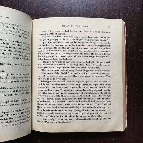 Train To Pakistan ( Khushwant Singh ) Train To Pakistan ( Khushwant Singh )