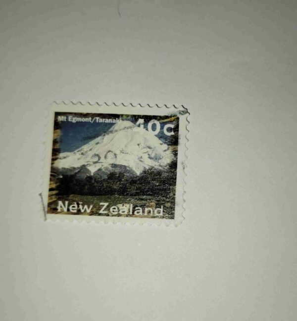 NEW ZEALAND 40Cent POSTAGE , Mt EGMONT / TARANAKI STAMP NEW ZEALAND 40Cent POSTAGE , Mt EGMONT / TARANAKI STAMP