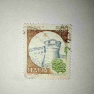 ITALIA 500 POSTAGE STAMP ( CASTELLO DI ROVERCTO )