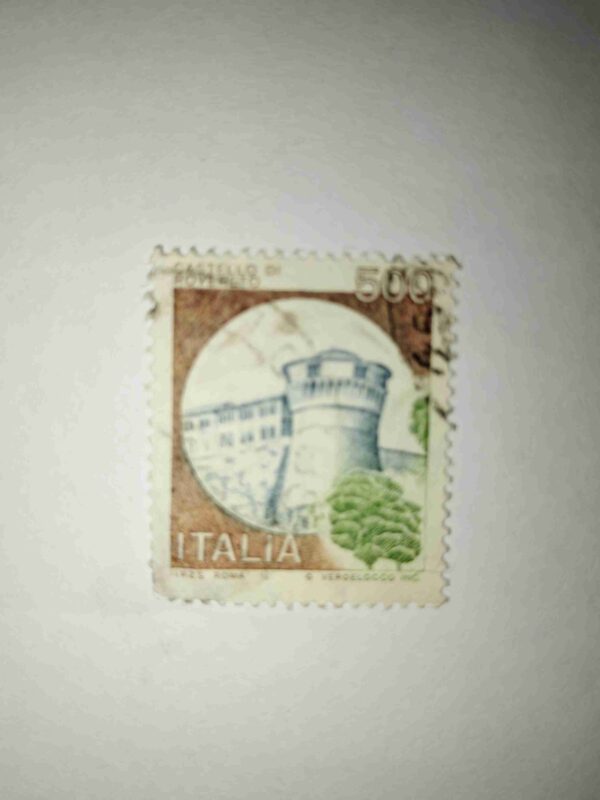 ITALIA 500 POSTAGE STAMP ( CASTELLO DI ROVERCTO ) ITALIA 500 POSTAGE STAMP ( CASTELLO DI ROVERCTO )