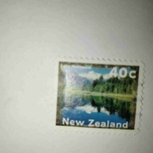 NEW ZEALAND 40Cent POSTAGE , LAKE MATHESON STAMP NEW ZEALAND 40Cent POSTAGE , LAKE MATHESON STAMP