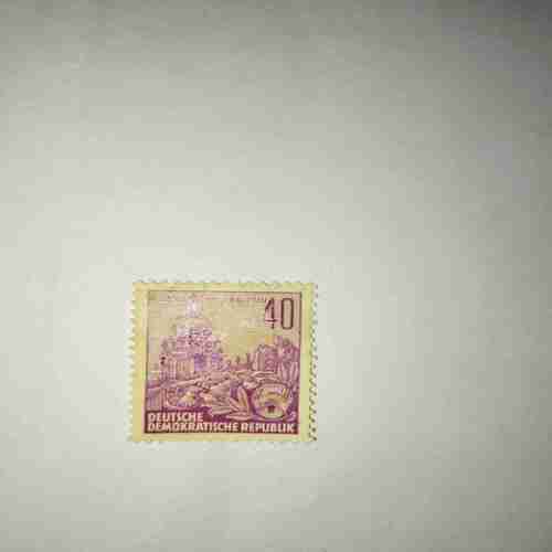 DEUTSCHE DEMOKATISCHE REPUBLIK 40 POSTAGE , DRESDEN ZWINGER AUFBAU STAMP DEUTSCHE DEMOKATISCHE REPUBLIK 40 POSTAGE , DRESDEN ZWINGER AUFBAU STAMP