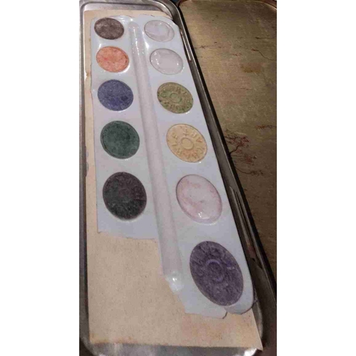 Old water colour box (Rust )
