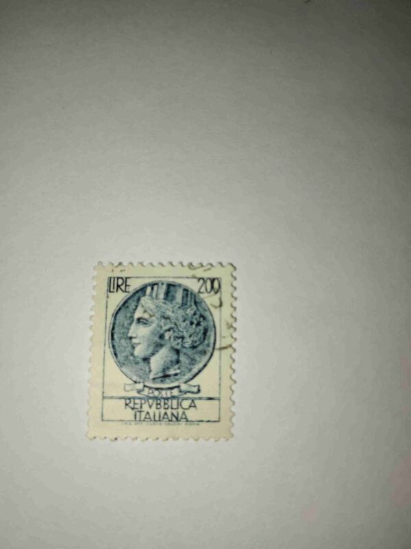 REPVBBLICA ITALIANA 200 POSTAGE STAMP