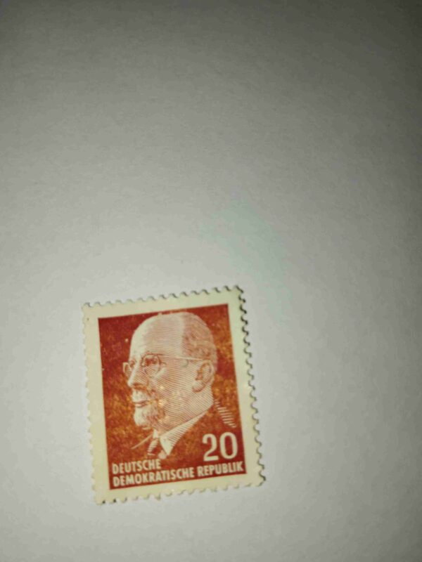 DDEUTSCHE DEMOKATISCHE REPUBLIK 20 POSTAGE STAMP DEUTSCHE DEMOKATISCHE REPUBLIK 20 POSTAGE STAMP