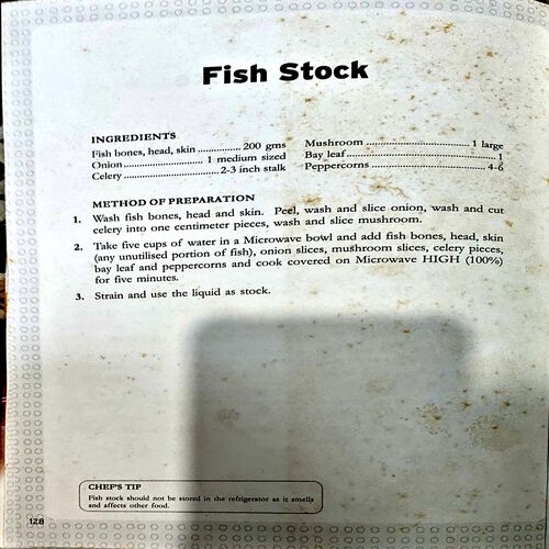 Microwave cooking made easy (pages 128)