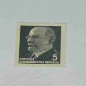 DEUTSCHE DEMOKATISCHE REPUBLIK 5 POSTAGE STAMP DEUTSCHE DEMOKATISCHE REPUBLIK 5 POSTAGE STAMP