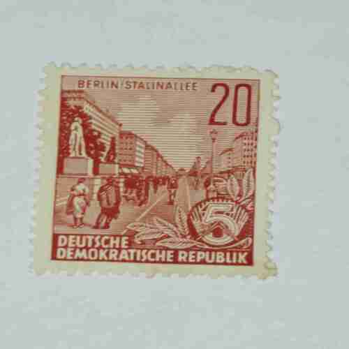 DEUTSCHE DEMOKATISCHE REPUBLIK 20 POSTAGE STAMP DEUTSCHE DEMOKATISCHE REPUBLIK 20 POSTAGE STAMP