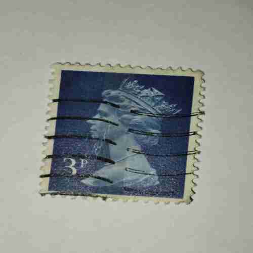 GREAT BRITAIN QUEEN ELIZABETH 3Pence POSTAGE STAMP GREAT BRITAIN QUEEN ELIZABETH 3Pence POSTAGE STAMP