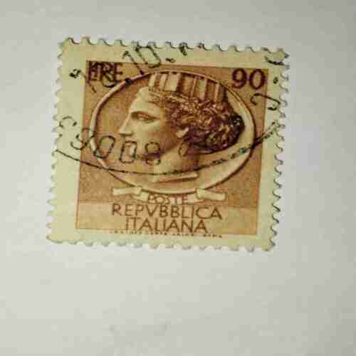 REPVBBLICA ITALIANA 90 POSTAGE STAMP