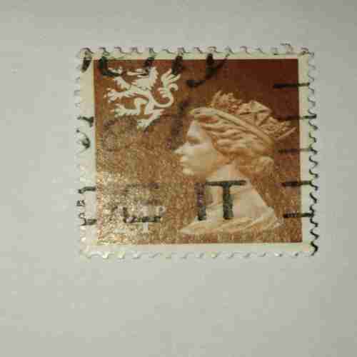 GREAT BRITAIN QUEEN ELIZABETH 24 Pence POSTAGE STAMP GREAT BRITAIN QUEEN ELIZABETH 24 Pence POSTAGE STAMP