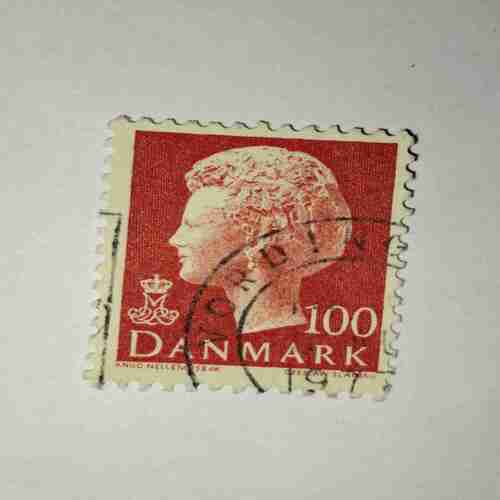 DANMARK 100 POSTAGE STAMP DANMARK 100 POSTAGE STAMP