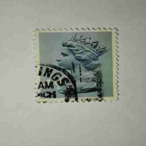 GREAT BRITAIN QUEEN ELIZABETH 1 1/2Pence POSTAGE STAMP