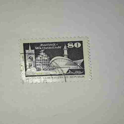 DEUTSCHE DEMOKATISCHE REPUBLIK 80 POSTAGE STAMP DEUTSCHE DEMOKATISCHE REPUBLIK 80 POSTAGE STAMP