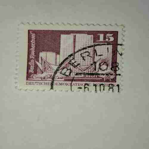 DEUTSCHE DEMOKATISCHE REPUBLIK 15 POSTAGE STAMP DEUTSCHE DEMOKATISCHE REPUBLIK 15 POSTAGE STAMP