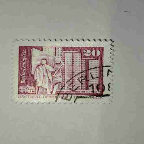 DEUTSCHE DEMOKATISCHE REPUBLIK 20 POSTAGE STAMP
