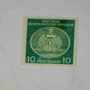 DEUTSCHE DEMOKATISCHE REPUBLIK 10 POSTAGE STAMP