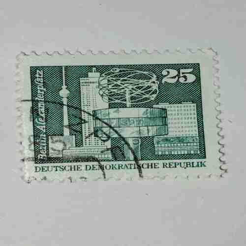 DEUTSCHE DEMOKATISCHE REPUBLIK 25 POSTAGE STAMP DEUTSCHE DEMOKATISCHE REPUBLIK 25 POSTAGE STAMP
