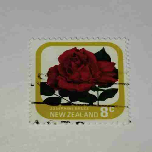NEW ZEALAND 8Cent POSTAGE NEW ZEALAND 8Cent POSTAGE