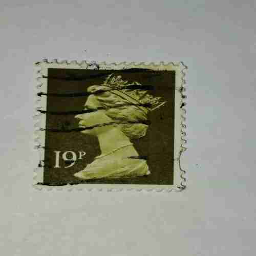 QUEEN ELIZABETH POSTAGE STAMP 19P QUEEN ELIZABETH POSTAGE STAMP 19P