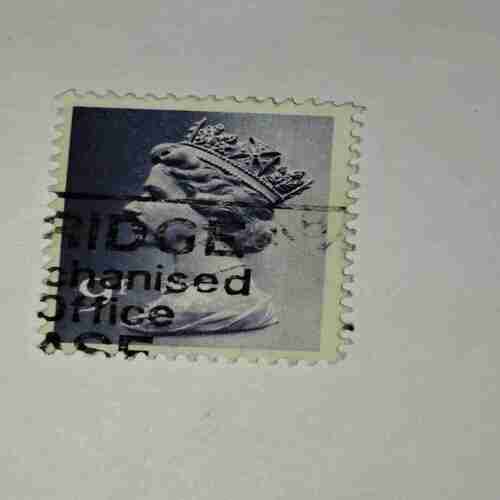 QUEEN ELIZABETH POSTAGE STAMP 9P