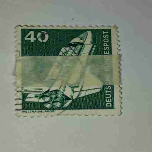 DEUTSCHE DEMOKATISCHE REPUBLIK 40 POSTAGE STAMP