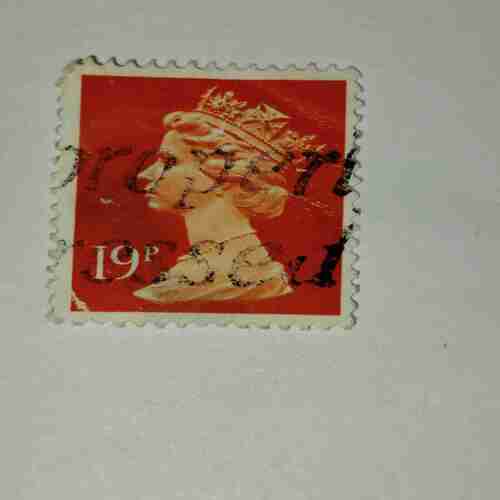 QUEEN ELIZABETH POSTAGE STAMP 19P QUEEN ELIZABETH POSTAGE STAMP 19P