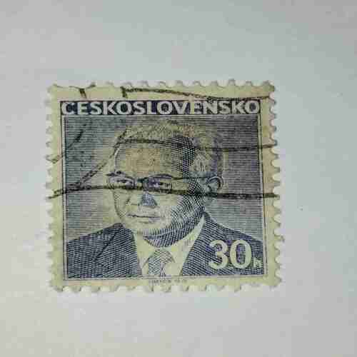 CESKOSLOVENSKO 30h POSTAGE STAMP CESKOSLOVENSKO 30h POSTAGE STAMP