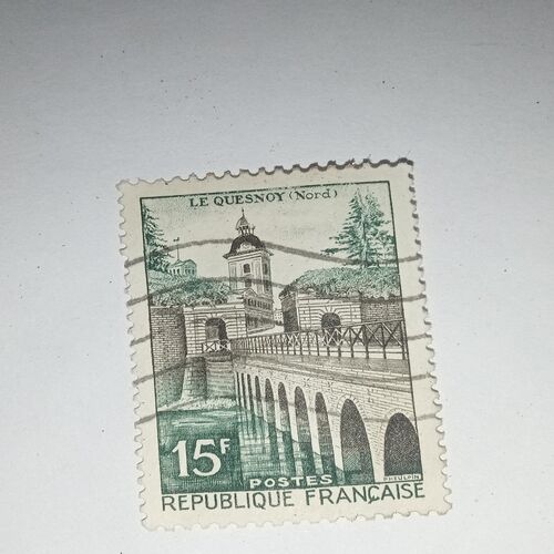 REPUBLIQUE FRANCAISE 15F POSTAGE STAMP REPUBLIQUE FRANCAISE 15F POSTAGE STAMP