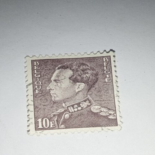 BELGIQUE 10E POSTAGE STAMP BELGIQUE 10E POSTAGE STAMP