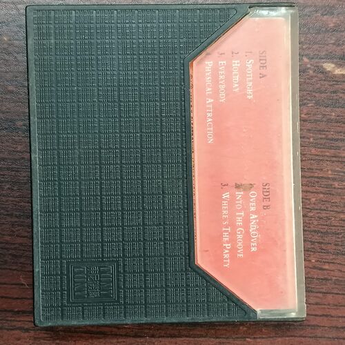 Document 2_23 AUDIO CASSETTES ; MADONMN