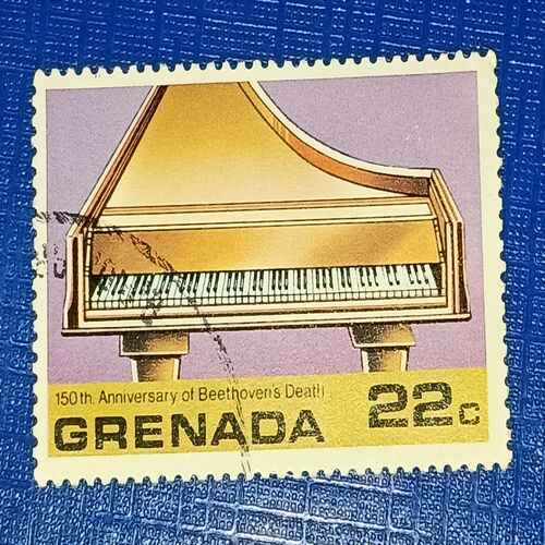 USED -GRENADA 22c POSTAGE STAMP USED -GRENADA 22c POSTAGE STAMP
