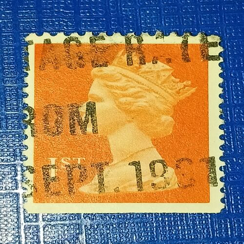 USED - QUEEN ELIZABETH POSTAGE STAMP USED - QUEEN ELIZABETH POSTAGE STAMP