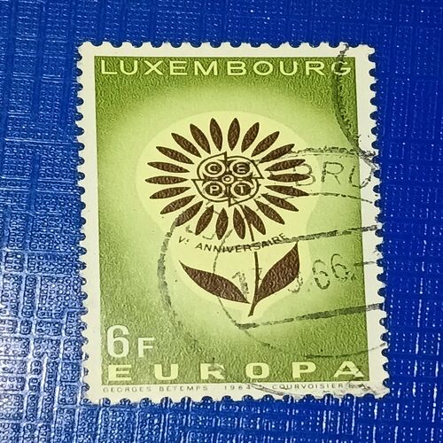 USED - EUROPA 6F POSTAGE STAMP USED - EUROPA 6F POSTAGE STAMP