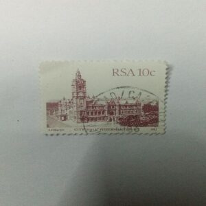 USED - RSA 10C CITY HALL , POSTAGE STAMP 1982 USED - RSA 10C CITY HALL , POSTAGE STAMP 1982