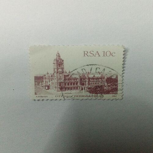 USED - RSA 10C CITY HALL , POSTAGE STAMP 1982