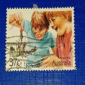 USED - AUSTRALIA 37C POSTAGE STAMP USED - AUSTRALIA 37C POSTAGE STAMP