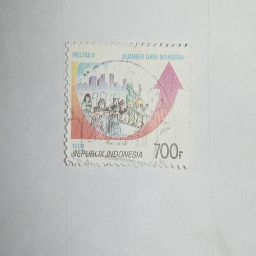 USED - REPUBLIK INDONESIA POSTAGE STAMP 700,- USED - REPUBLIK INDONESIA POSTAGE STAMP 700,-