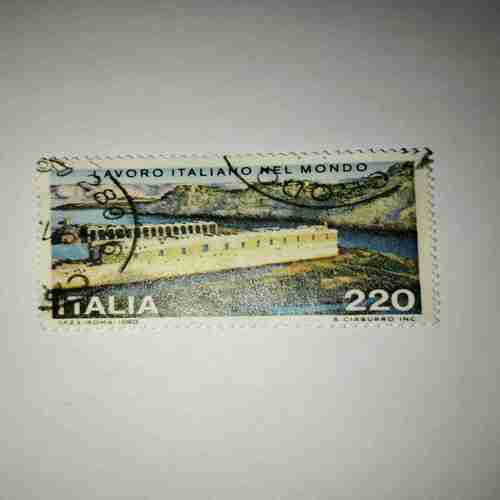 ITALIA 220 POSTAGE , LAVORO ITALIANO MONDO 1990 STAMP ITALIA 220 POSTAGE , LAVORO ITALIANO MONDO 1990 STAMP